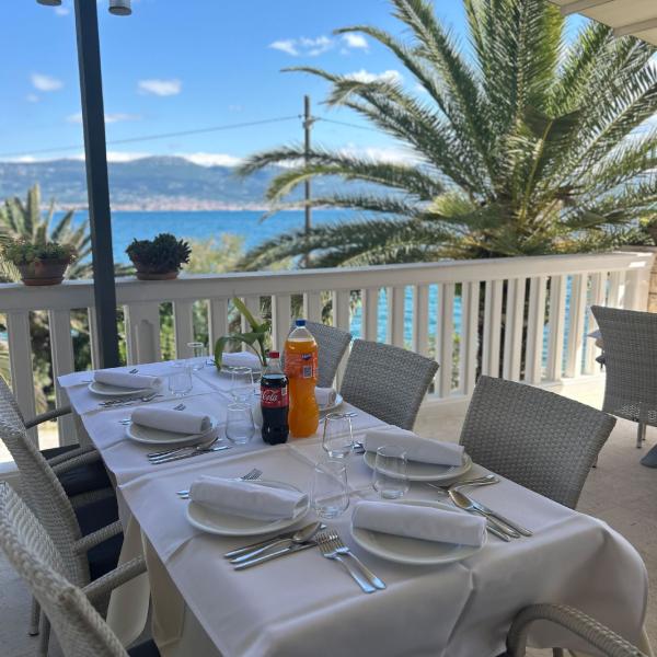 Vila Tina Restaurant 2